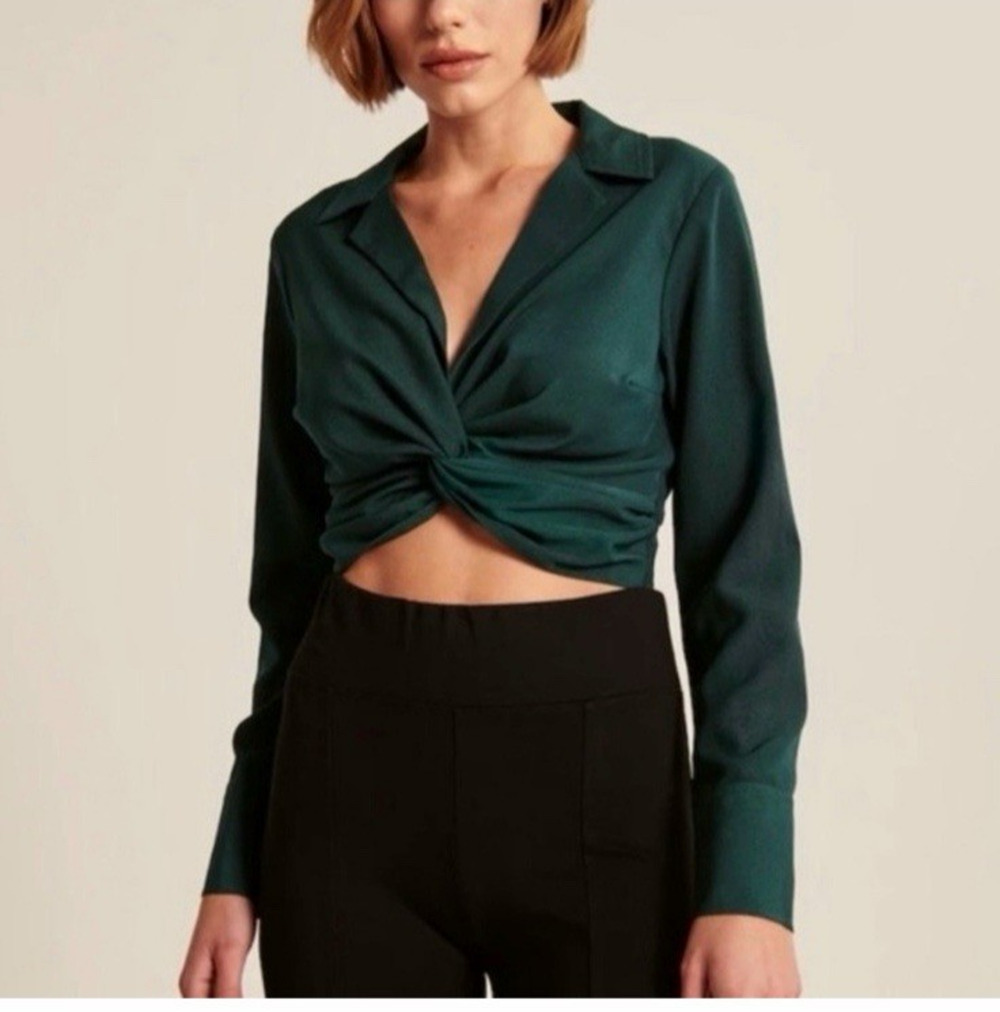 Abercrombie & Fitch Twisted-Front Cropped Top Womens Medium Green Long Sleeves